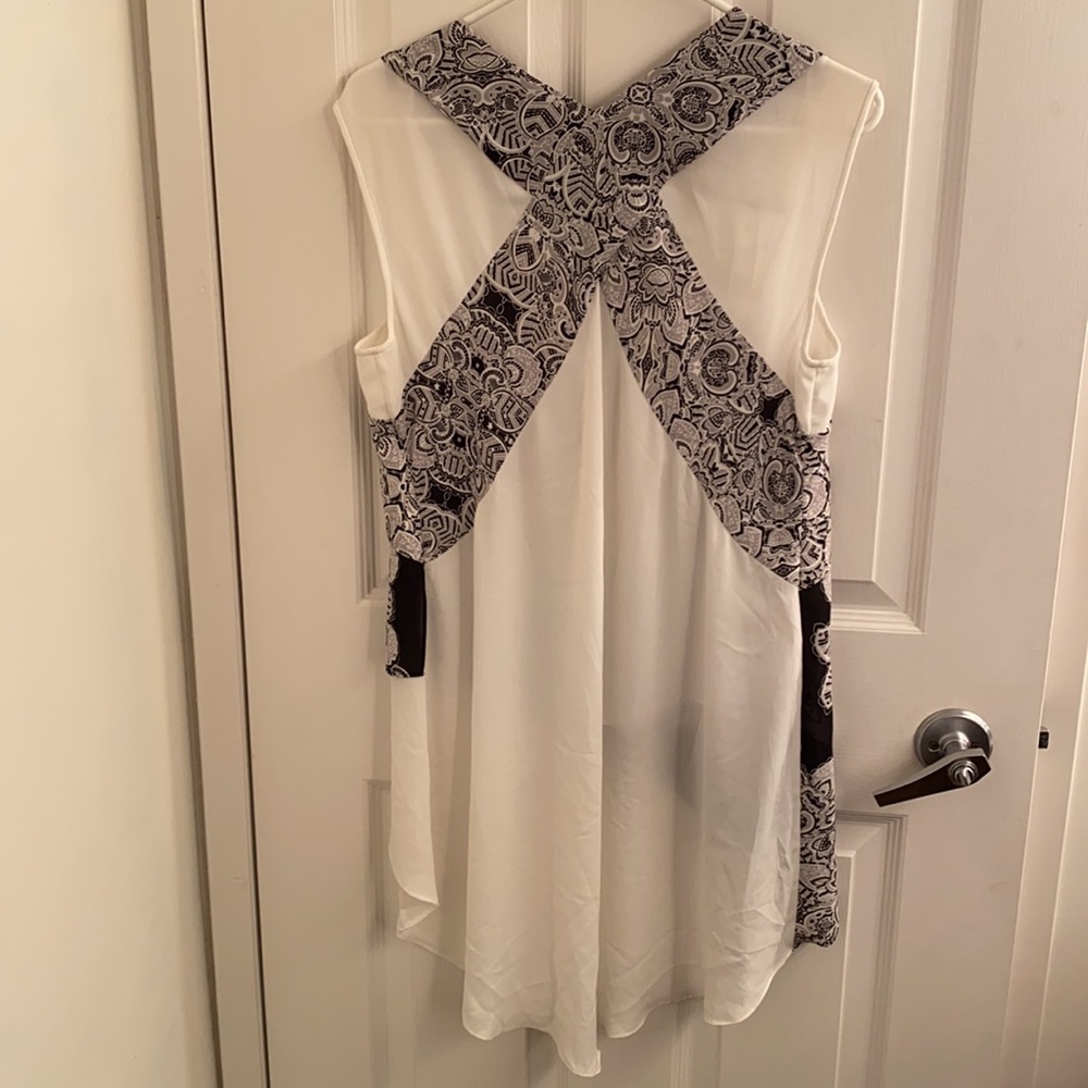 BCBG high/low blouse - Sz M - Picture 4 of 4